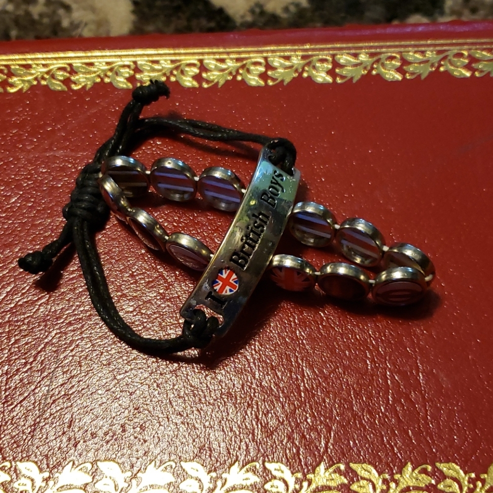 Set of 2 British bracelets
